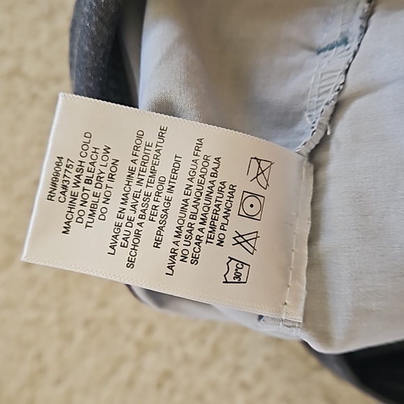 RVCA - Picture 9 of 10